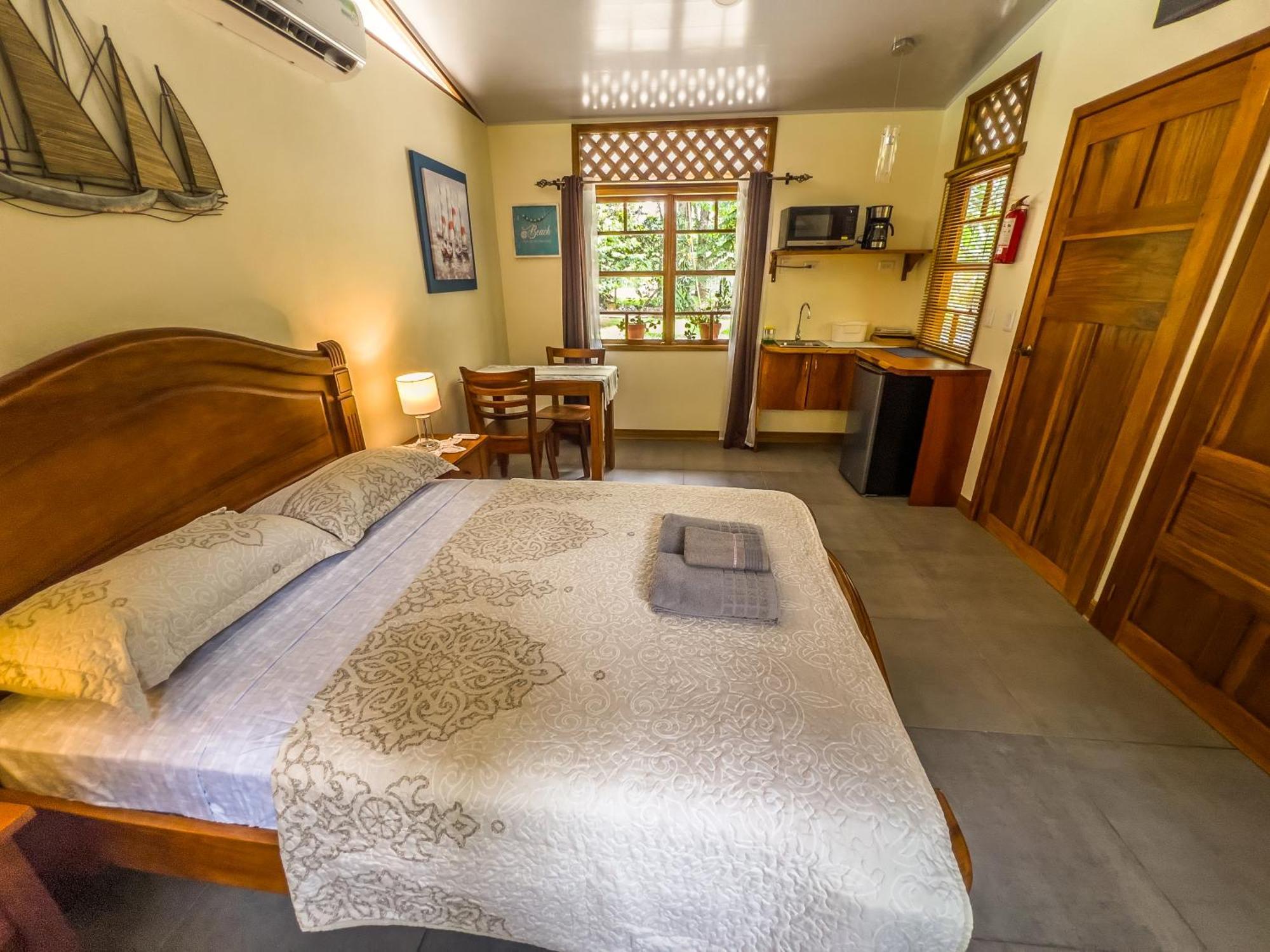 U Sule Villa Cahuita Eksteriør billede